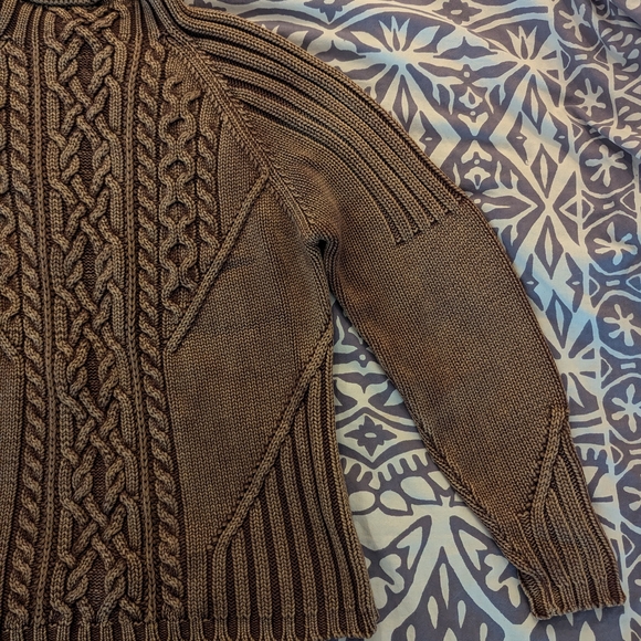 Women's Vintage Brown Cable Knit Sweater - Picture 4 of 13